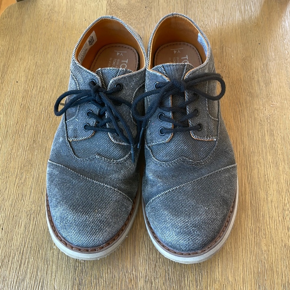 Toms Washed Black Gray Tie Oxfords Loafers Dress Shoes Size Youth 4